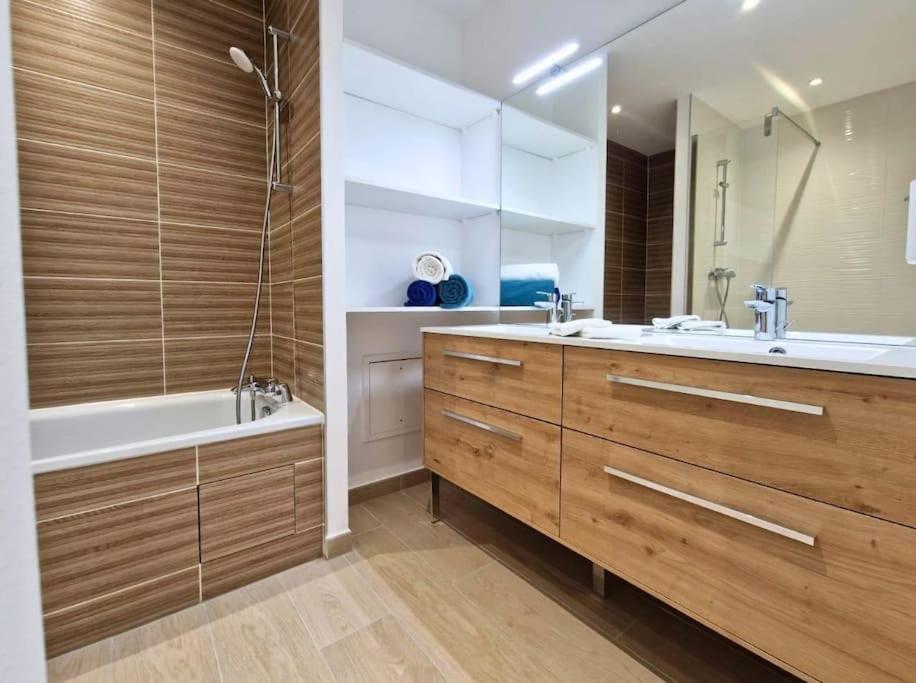 Sublime Appartement 4 Etoiles Neuf T3 Aputeaux 61M2 Proche La Defense, 10M2 De Terrasse Avec Magnifique Vue Экстерьер фото
